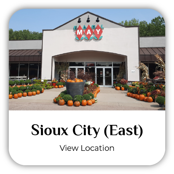 East Sioux City, Iowa, Earl May Garden Center storefront.